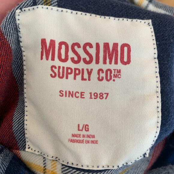 Mossimo Supply Co. Plaid Button Down in Red and Navy - Picture 10 of 10